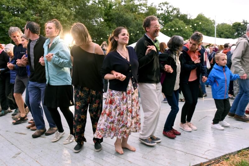 Toute l'année, la Bretagne regorge de fest-noz, qui font la joie des adeptes de culture bretonne, et des touristes en été !