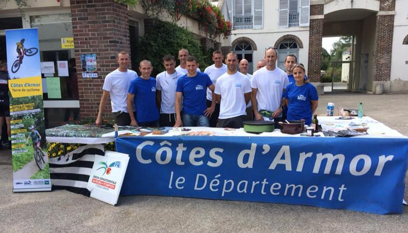 L'équipe cycliste des Pompiers des Côtes d'Armor