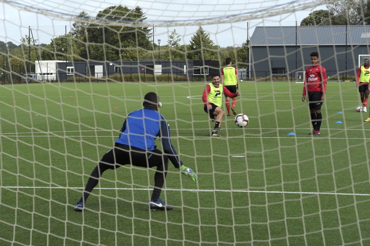 Entraînements intensifs pour le groupe Elite de l'Akademi